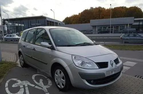 RENAULT Grand Scenic 