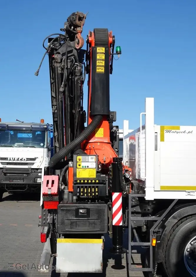 RENAULT C 430 / 8x4 / SKRZYNIOWY 7 M + HDS PALFINGER 33002 -wysów: 14,5 M / UDŹWIG 9800 KG / STEROWANIE RADIOWE / ROTATOR / EURO 6 