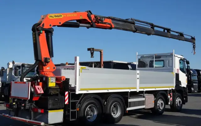 RENAULT C 430 / 8x4 / SKRZYNIOWY 7 M + HDS PALFINGER 33002 -wysów: 14,5 M / UDŹWIG 9800 KG / STEROWANIE RADIOWE / ROTATOR / EURO 6 