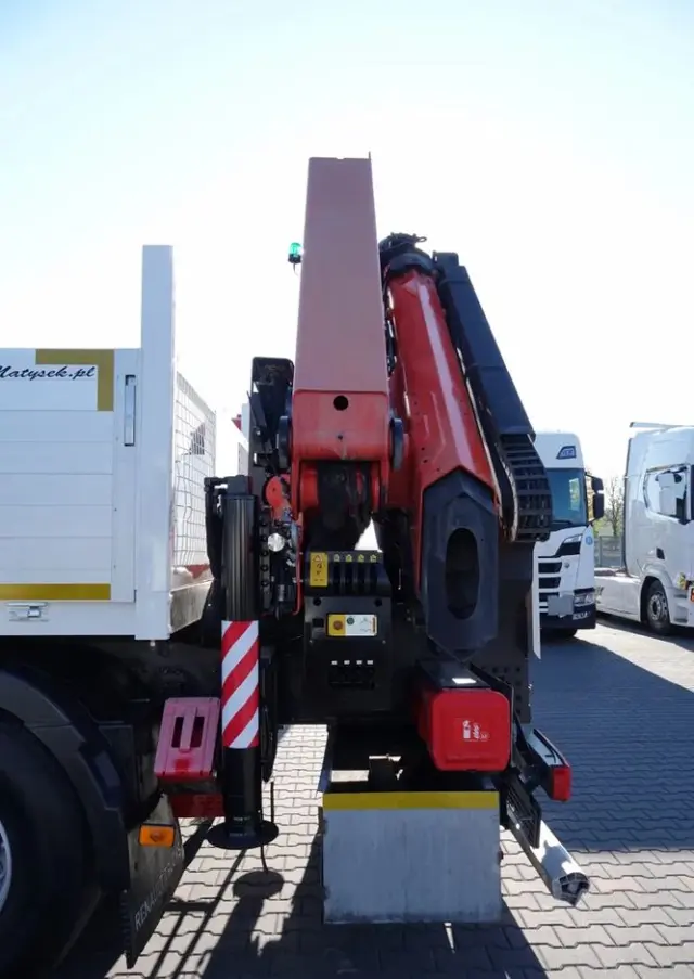 RENAULT C 430 / 8x4 / SKRZYNIOWY 7 M + HDS PALFINGER 33002 -wysów: 14,5 M / UDŹWIG 9800 KG / STEROWANIE RADIOWE / ROTATOR / EURO 6 