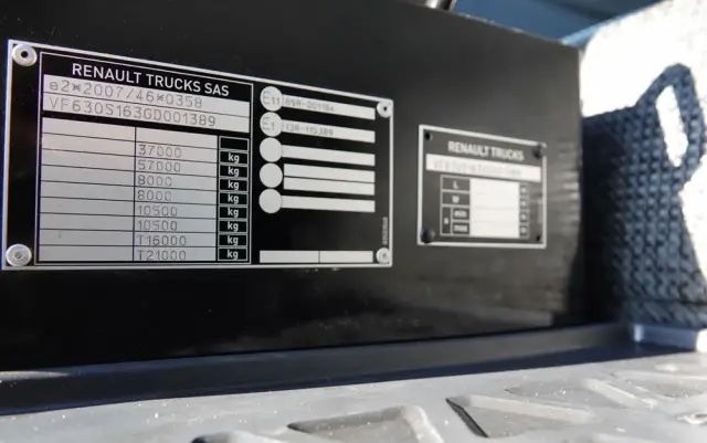 RENAULT C 430 / 8x4 / SKRZYNIOWY 7 M + HDS PALFINGER 33002 -wysów: 14,5 M / UDŹWIG 9800 KG / STEROWANIE RADIOWE / ROTATOR / EURO 6 