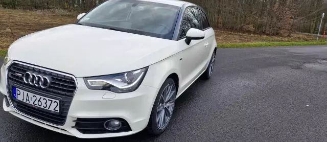 AUDI A1 1.6 TDI S line edition