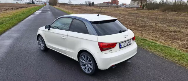 AUDI A1 1.6 TDI S line edition