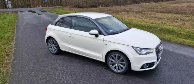 AUDI A1 1.6 TDI S line edition