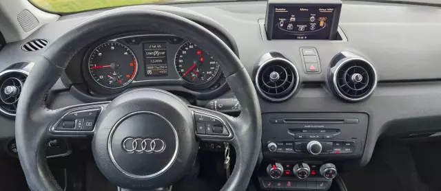 AUDI A1 1.6 TDI S line edition