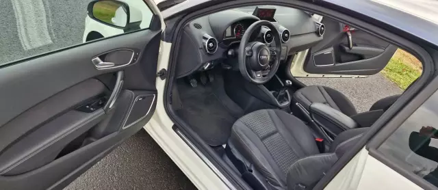 AUDI A1 1.6 TDI S line edition