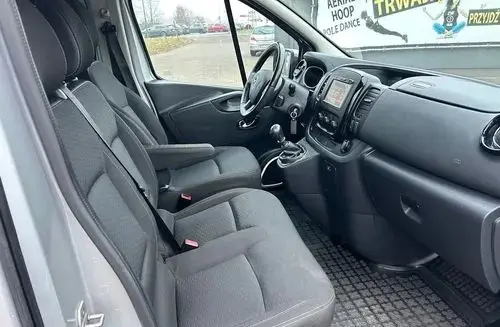 OPEL Vivaro 