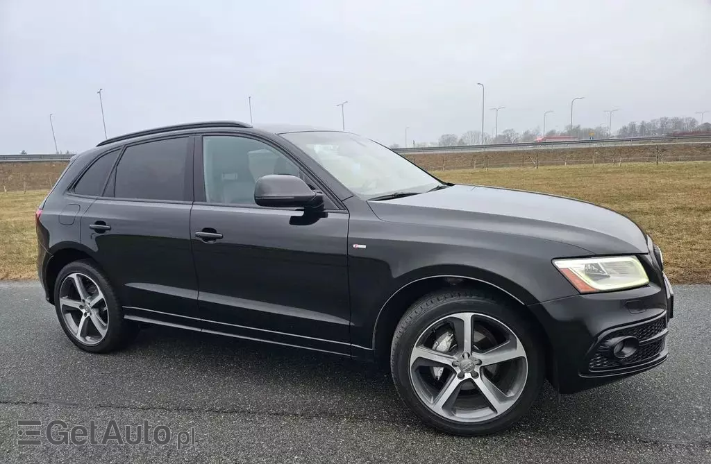AUDI Q5 