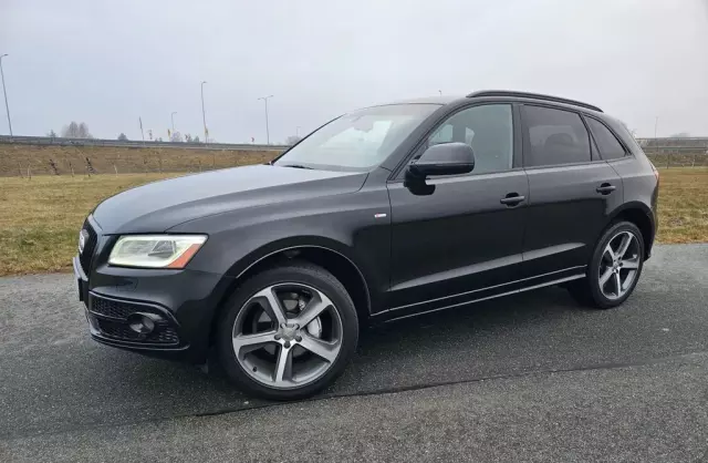 AUDI Q5 