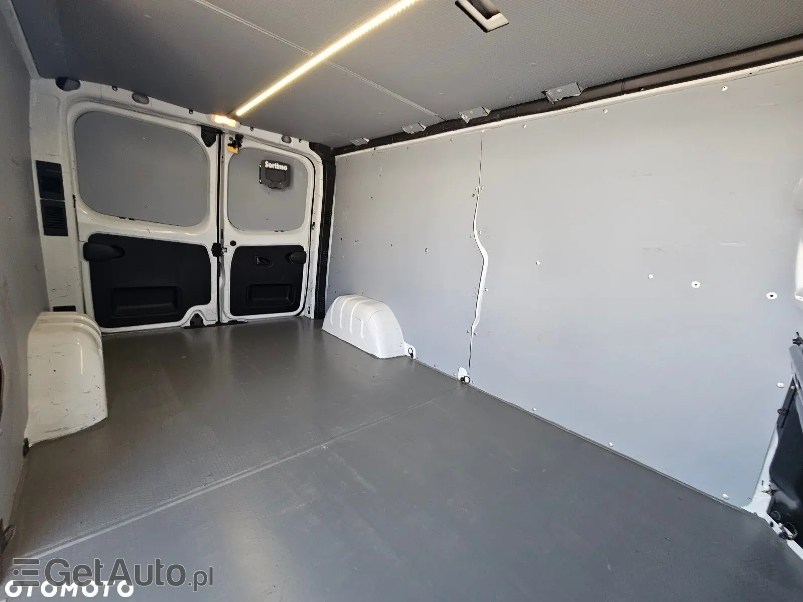 RENAULT Trafic L2H1 Pack Clim (1200)