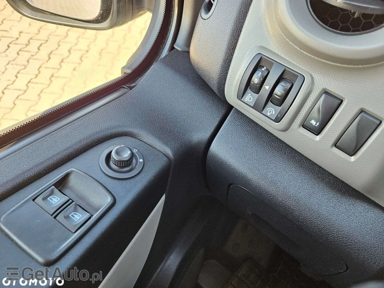 RENAULT Trafic L2H1 Pack Clim (1200)