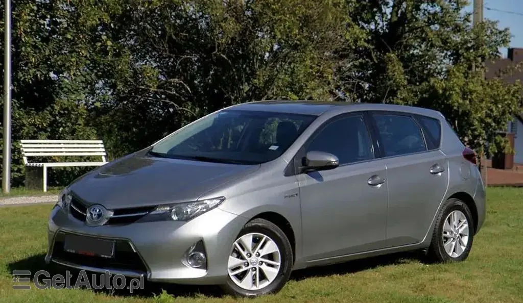 TOYOTA Auris 
