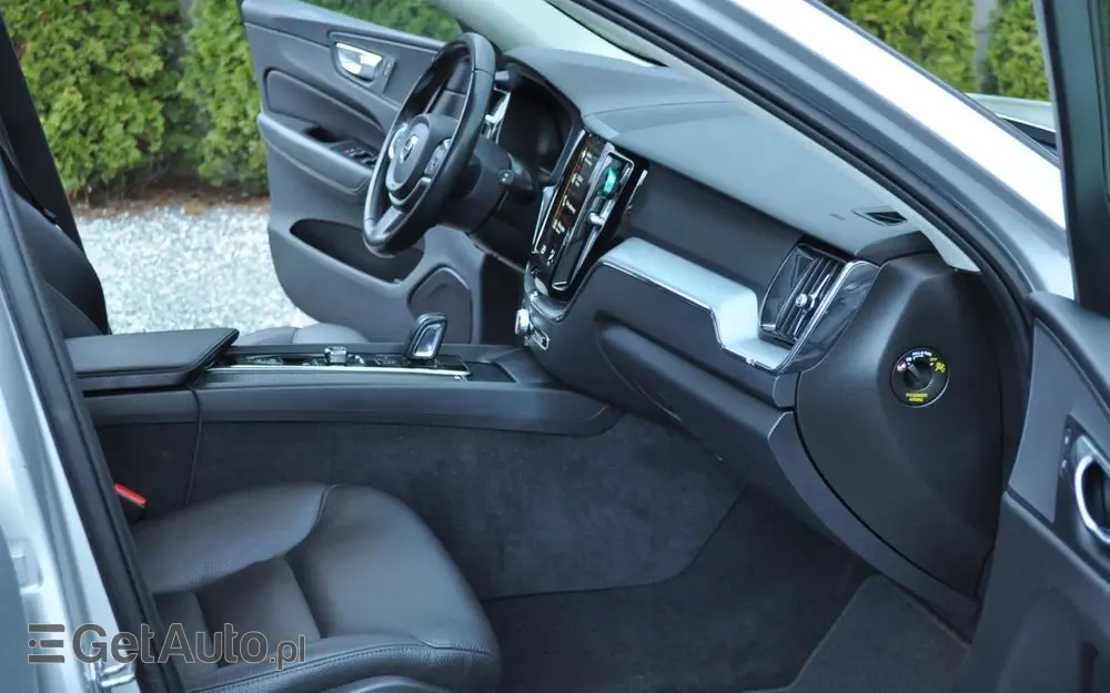 VOLVO XC 60 B4 D AWD Geartronic Inscription