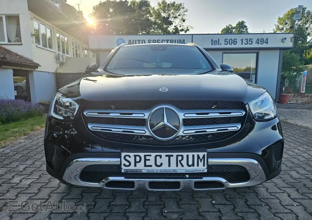 MERCEDES-BENZ GLC 300 e 4-Matic