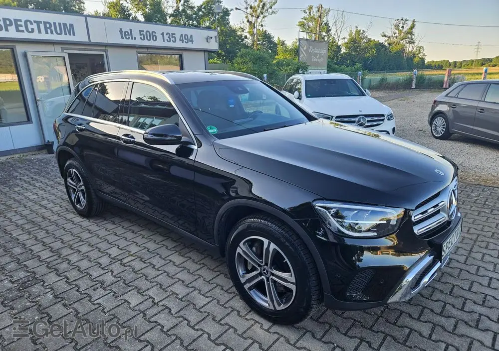 MERCEDES-BENZ GLC 300 e 4-Matic