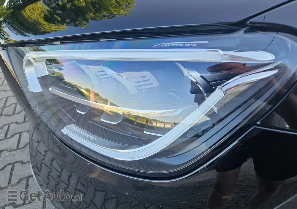 MERCEDES-BENZ GLC 300 e 4-Matic
