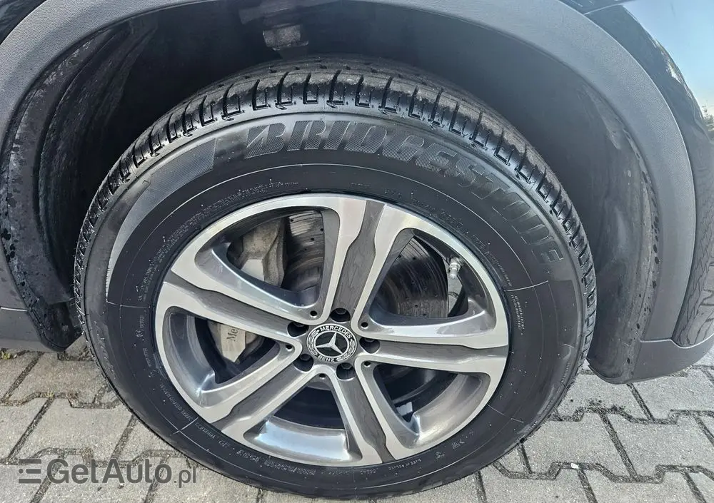 MERCEDES-BENZ GLC 300 e 4-Matic