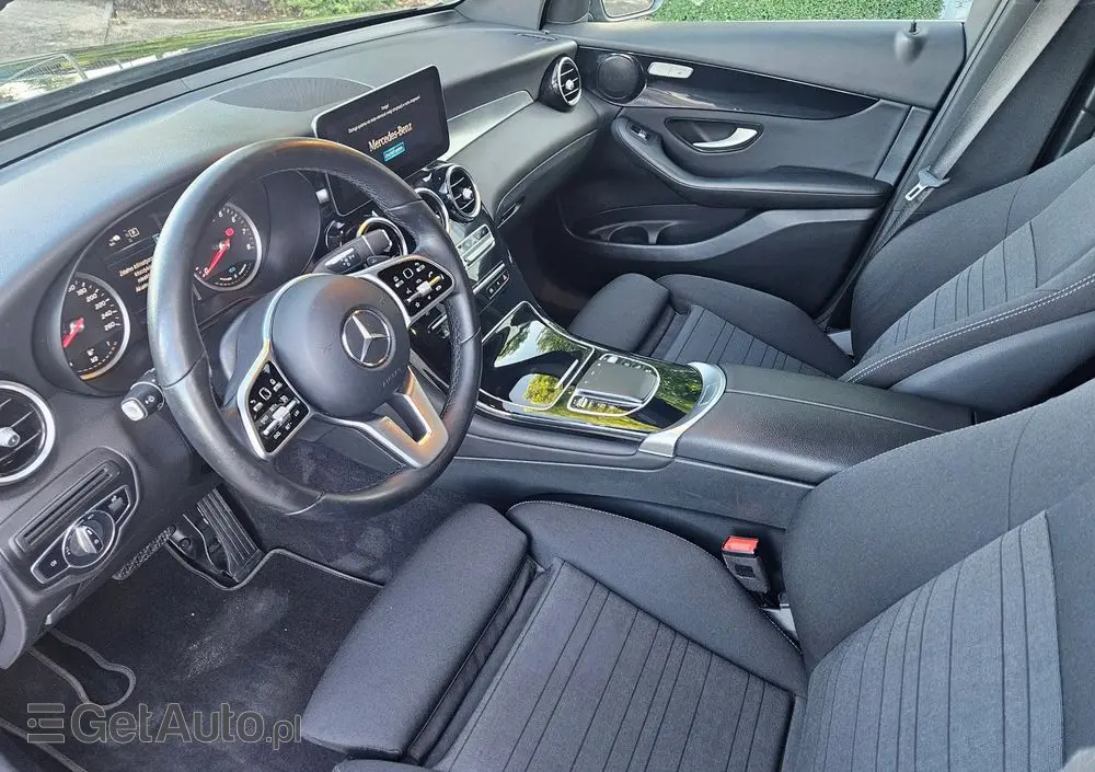 MERCEDES-BENZ GLC 300 e 4-Matic