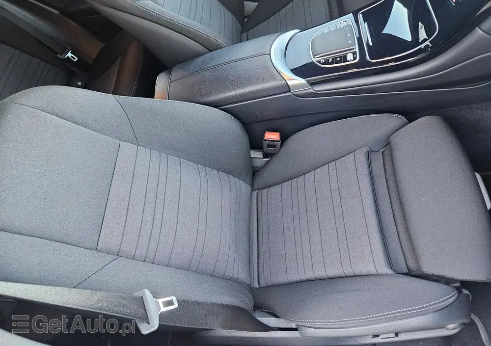 MERCEDES-BENZ GLC 300 e 4-Matic
