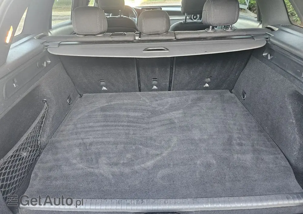 MERCEDES-BENZ GLC 300 e 4-Matic