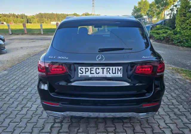 MERCEDES-BENZ GLC 300 e 4-Matic