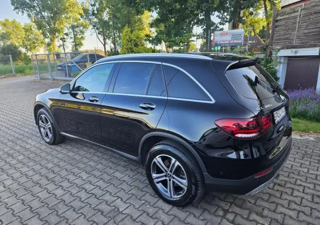 MERCEDES-BENZ GLC 300 e 4-Matic