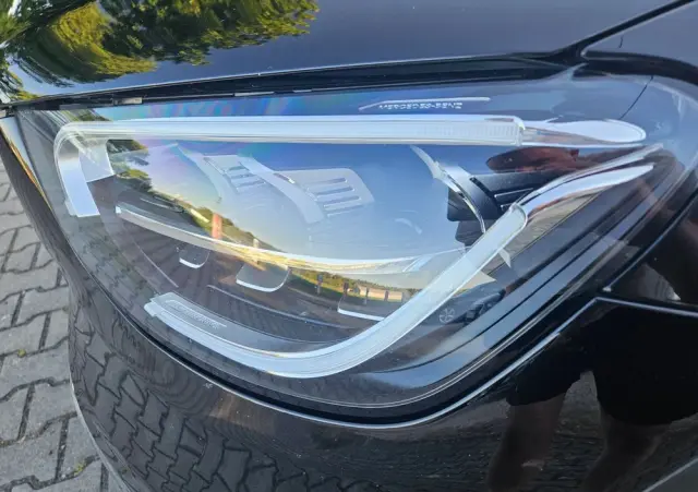 MERCEDES-BENZ GLC 300 e 4-Matic
