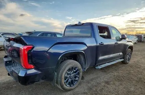 TOYOTA Tundra 