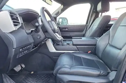 TOYOTA Tundra 