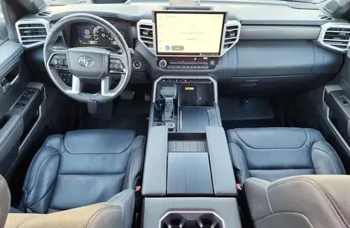 TOYOTA Tundra 