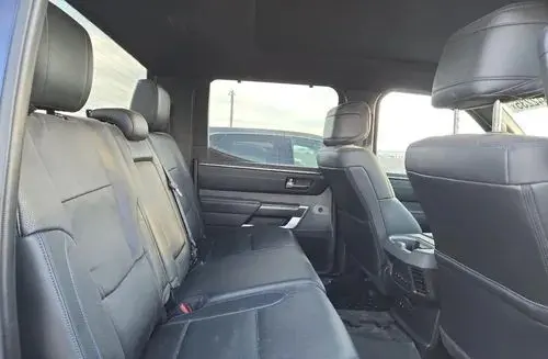 TOYOTA Tundra 