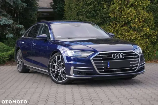 AUDI A8 