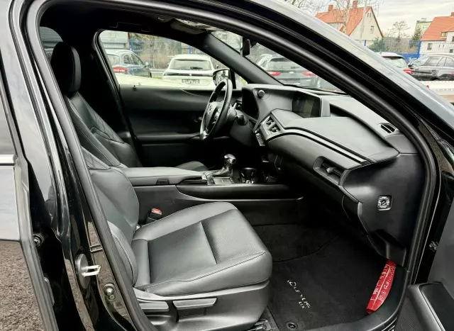 LEXUS UX 250h Luxury Line