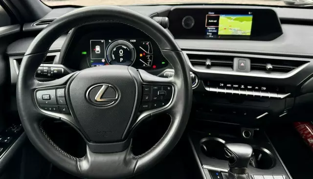 LEXUS UX 250h Luxury Line