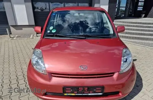 DAIHATSU Sirion 