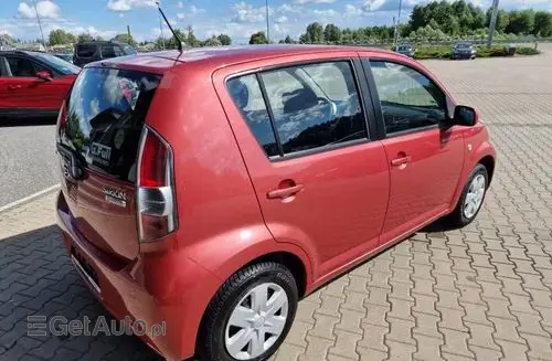 DAIHATSU Sirion 