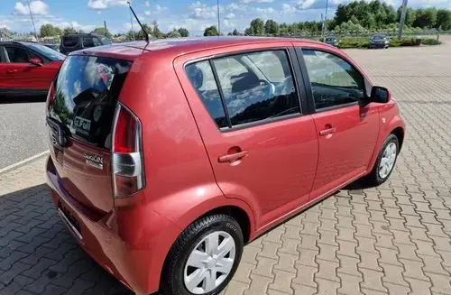 DAIHATSU Sirion 