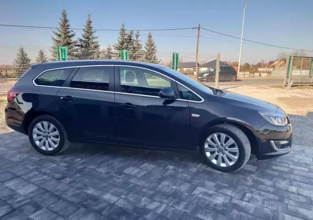 OPEL Astra IV 2.0 CDTI Cosmo