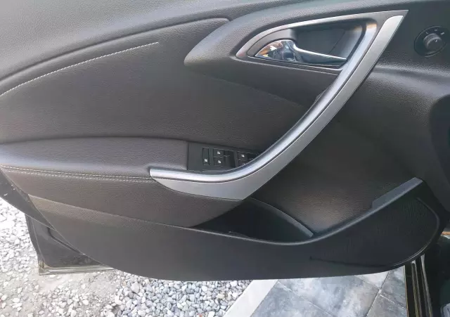 OPEL Astra IV 2.0 CDTI Cosmo