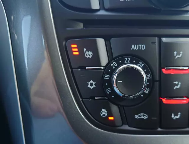 OPEL Astra IV 2.0 CDTI Cosmo