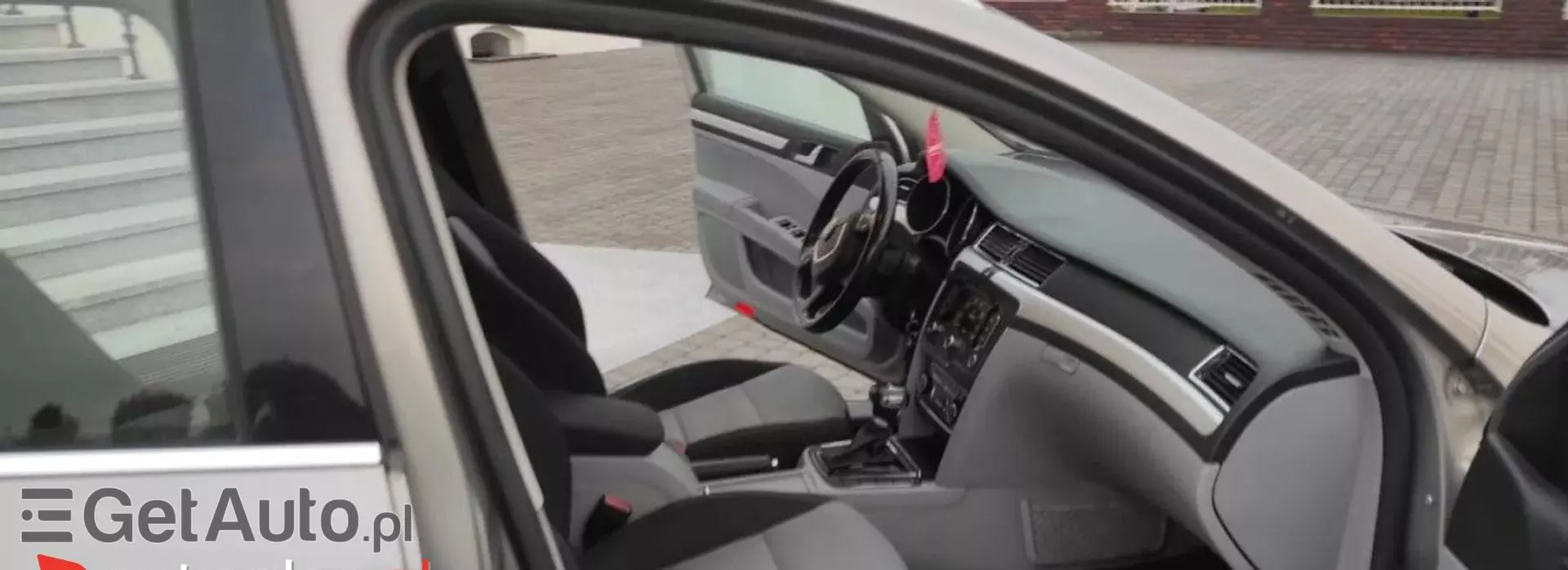 SKODA Superb 2.0 TDI CR DPF (138 KM)