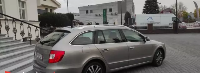 SKODA Superb 2.0 TDI CR DPF (138 KM)