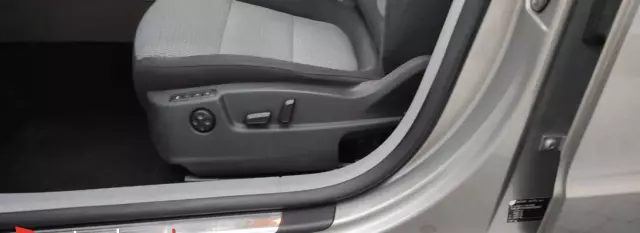 SKODA Superb 2.0 TDI CR DPF (138 KM)