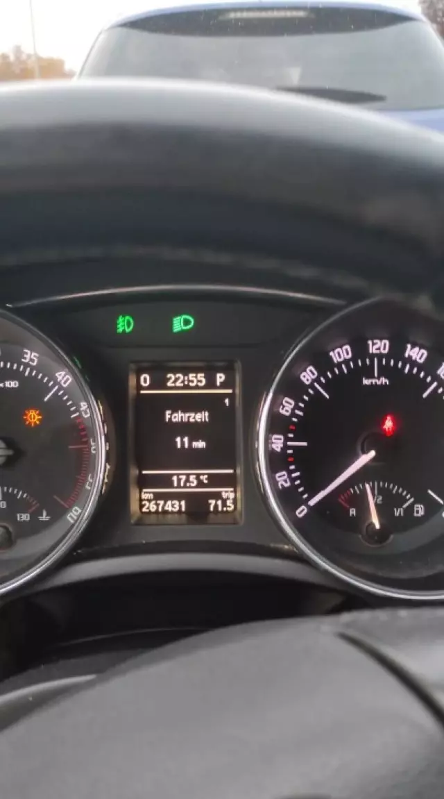 SKODA Superb 2.0 TDI CR DPF (138 KM)