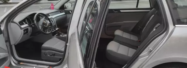 SKODA Superb 2.0 TDI CR DPF (138 KM)