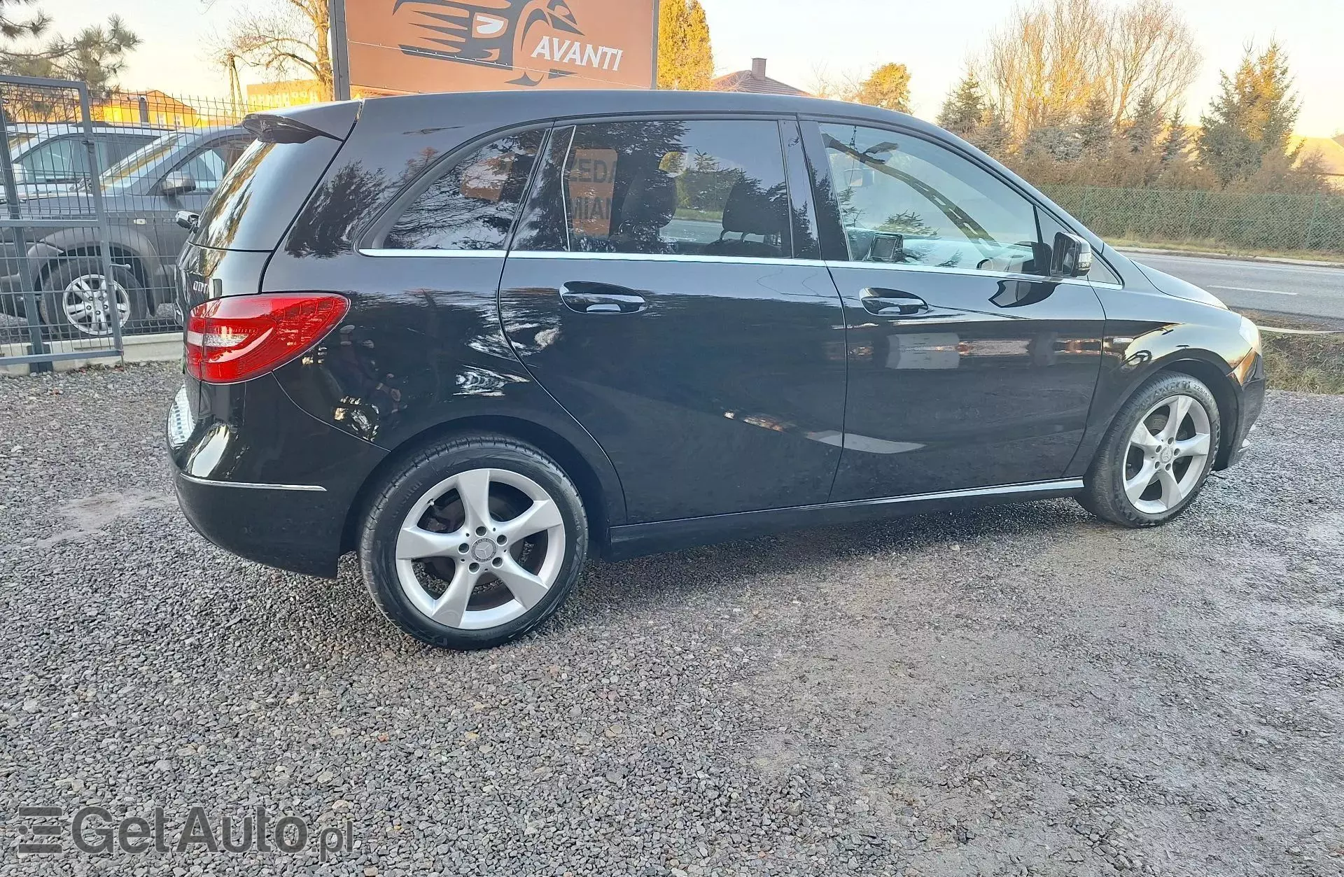 MERCEDES-BENZ Klasa B B 180 CDI (109 KM)