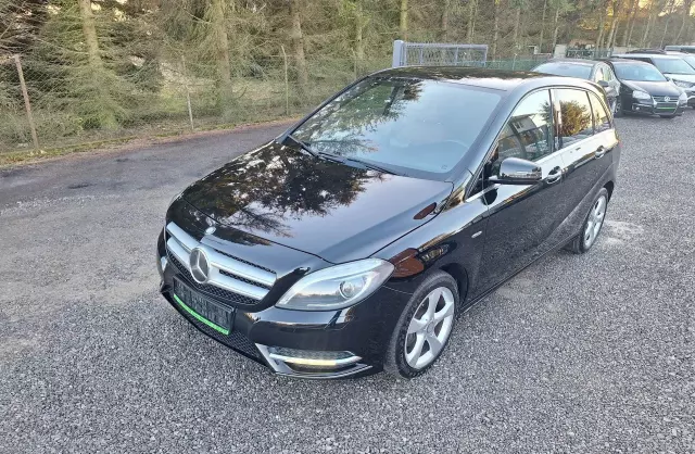 MERCEDES-BENZ Klasa B B 180 CDI (109 KM)