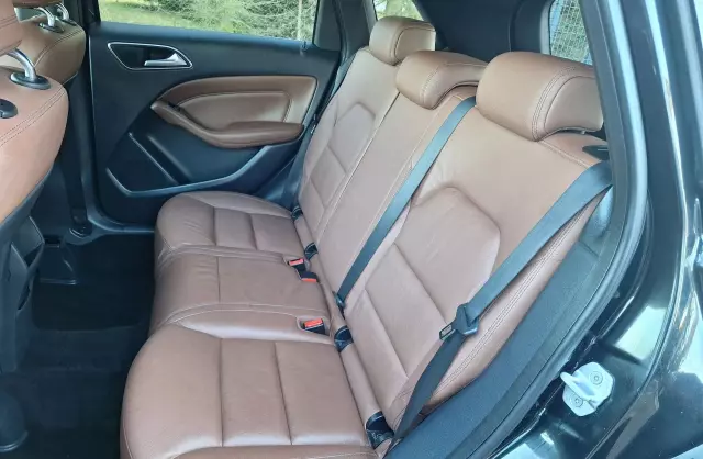 MERCEDES-BENZ Klasa B B 180 CDI (109 KM)