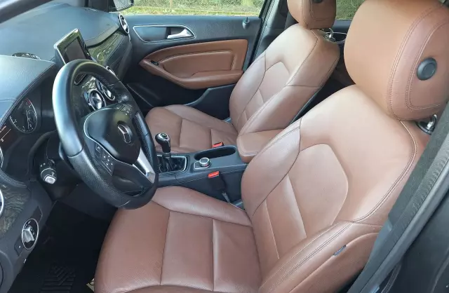 MERCEDES-BENZ Klasa B B 180 CDI (109 KM)