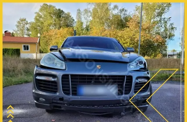 PORSCHE Cayenne 